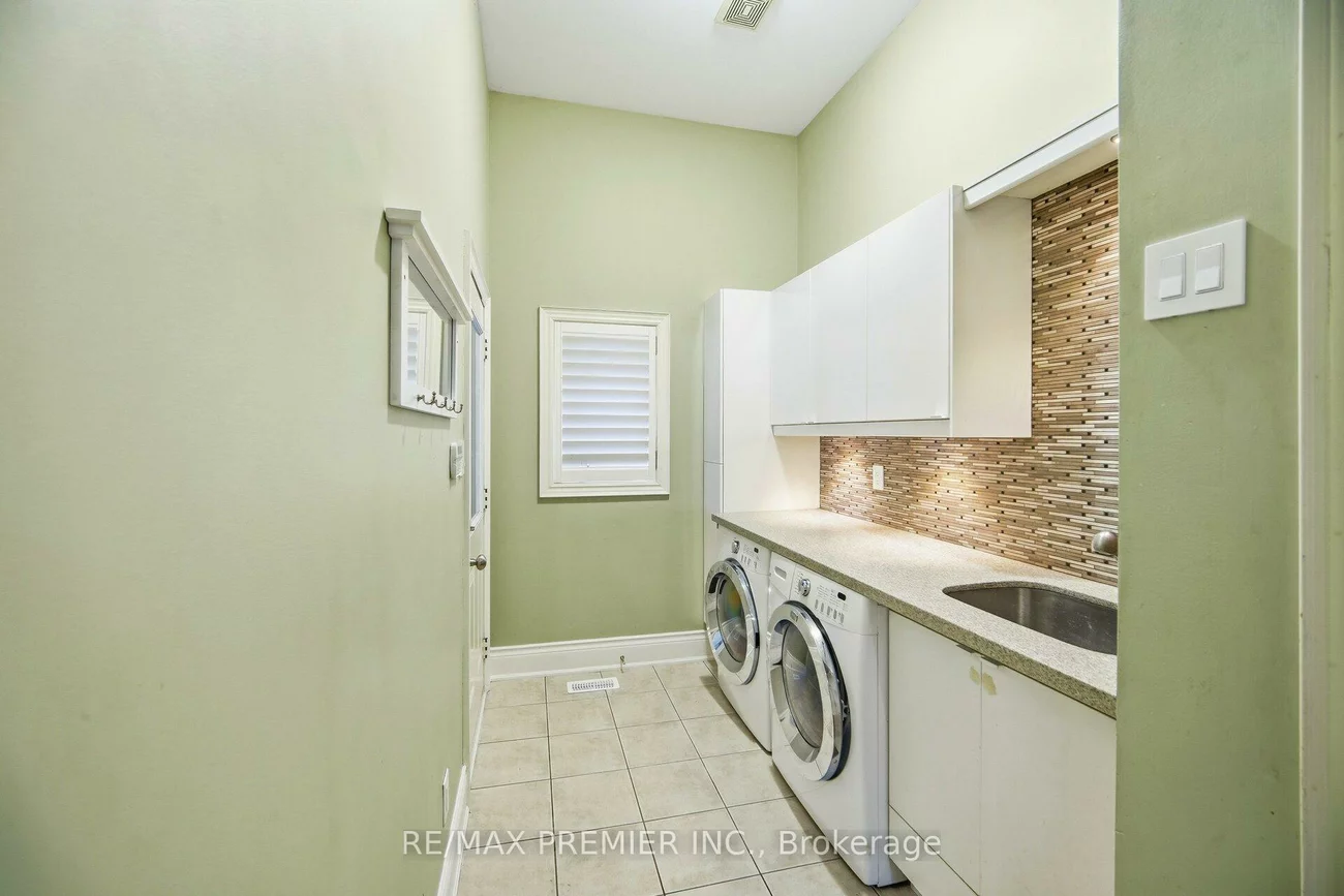 56, Stark, Vellore Village, Vaughan