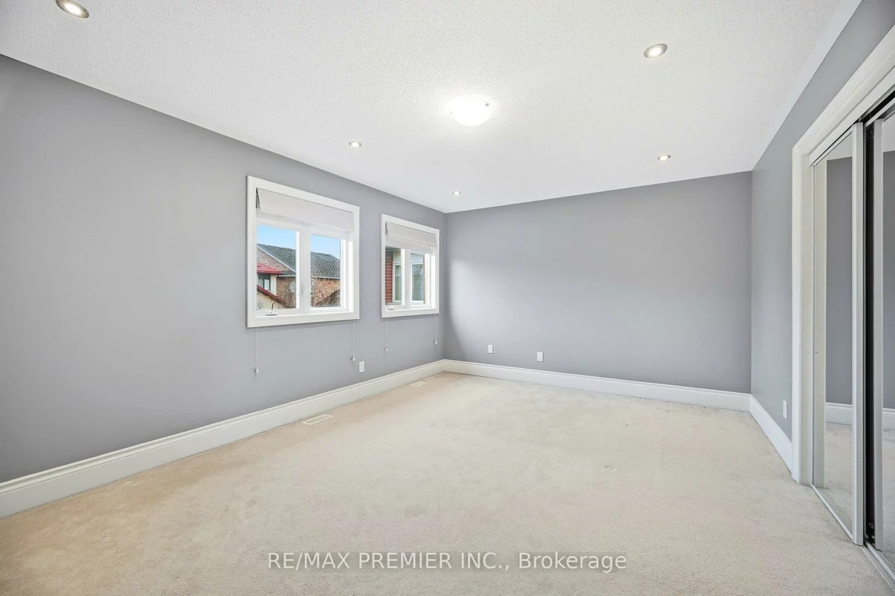 56, Stark, Vellore Village, Vaughan