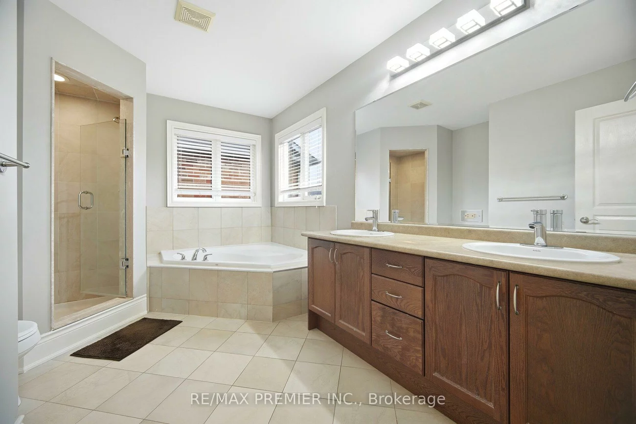 56, Stark, Vellore Village, Vaughan