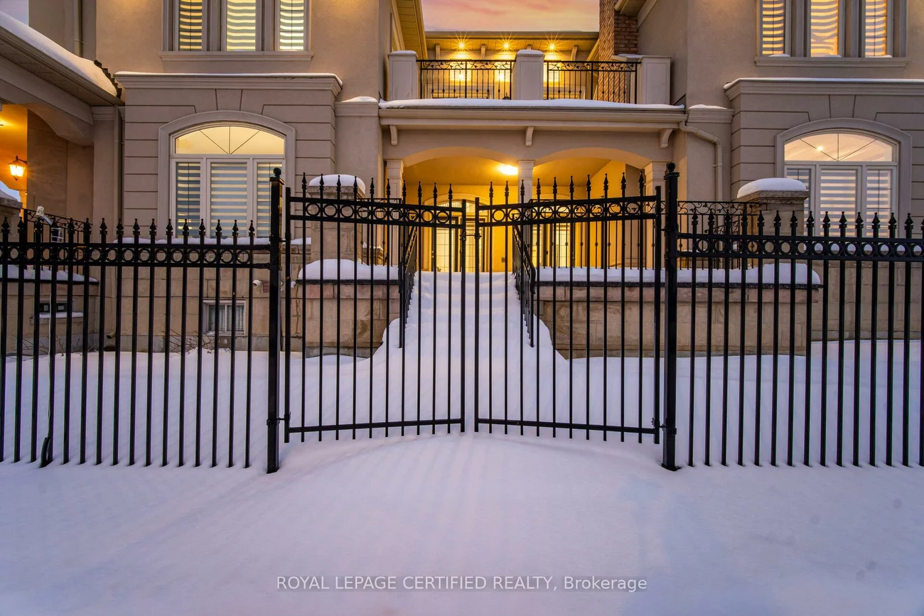 100, Virtue, Vellore Village, Vaughan