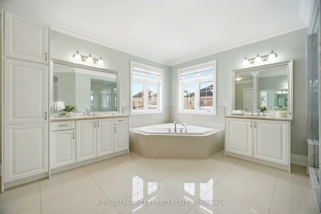 100, Virtue, Vellore Village, Vaughan