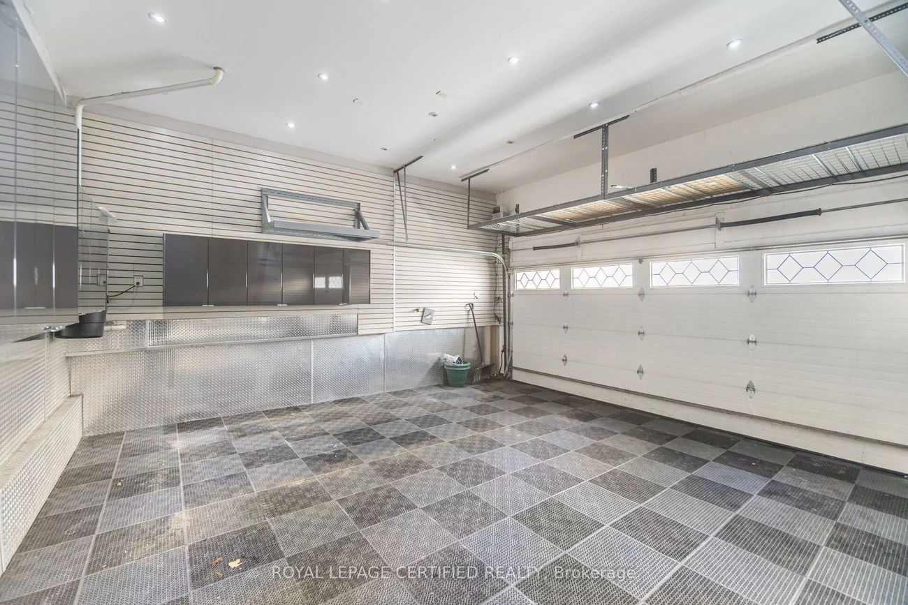 100, Virtue, Vellore Village, Vaughan