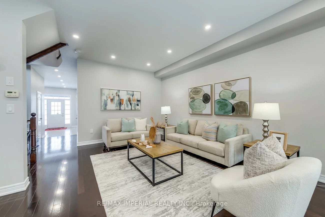 43, Sibella, Vellore Village, Vaughan