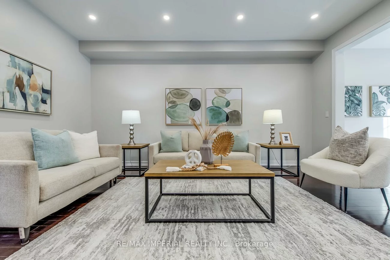 43, Sibella, Vellore Village, Vaughan