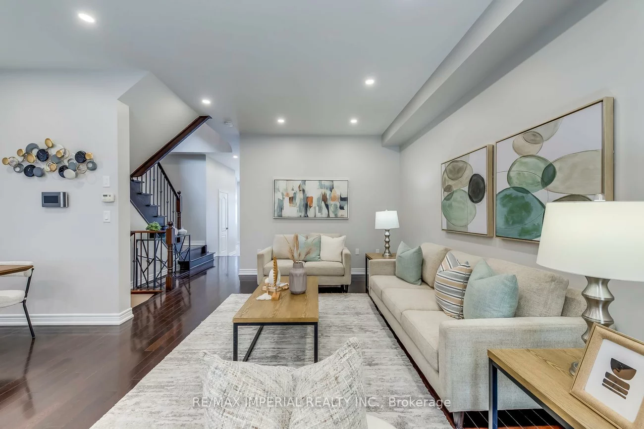 43, Sibella, Vellore Village, Vaughan