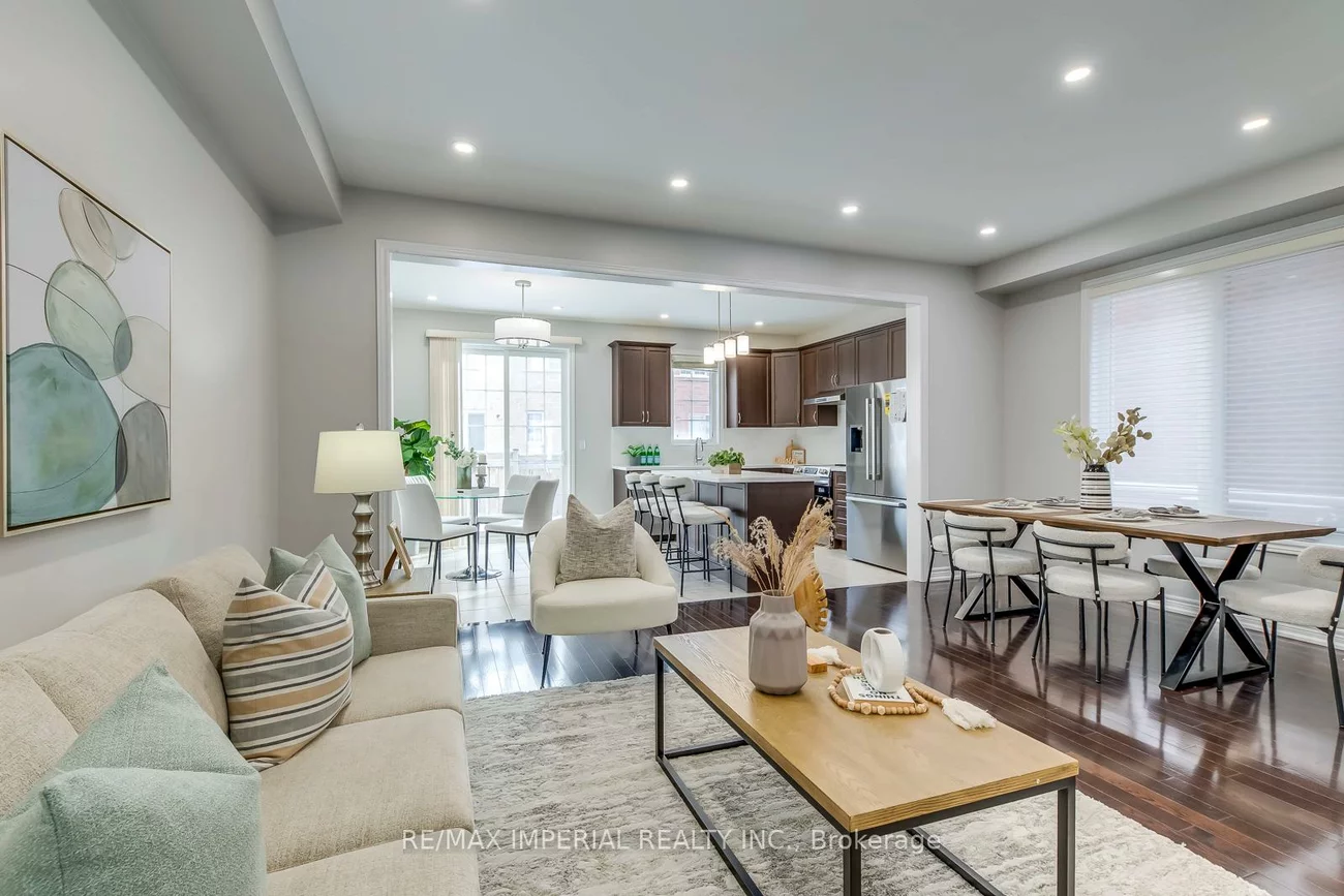43, Sibella, Vellore Village, Vaughan