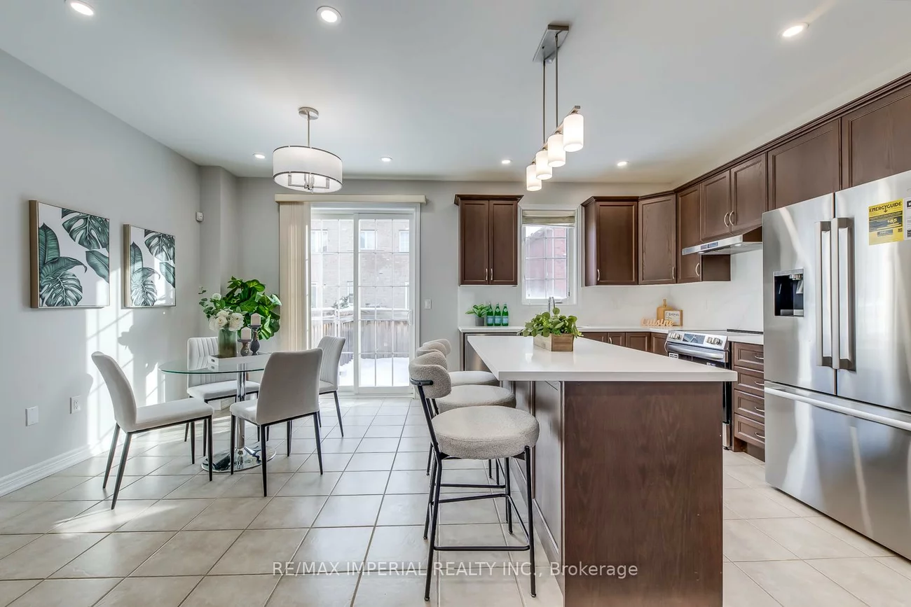 43, Sibella, Vellore Village, Vaughan