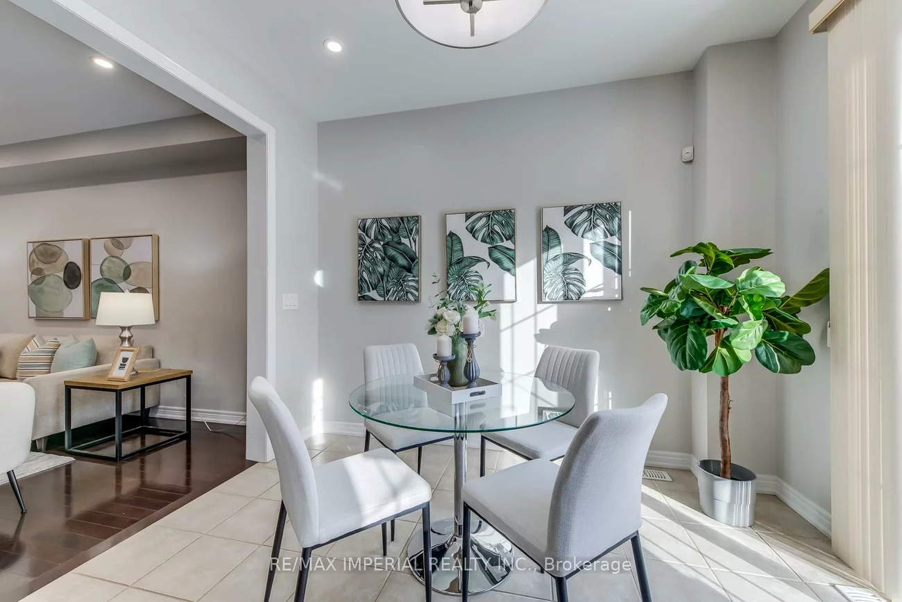 43, Sibella, Vellore Village, Vaughan