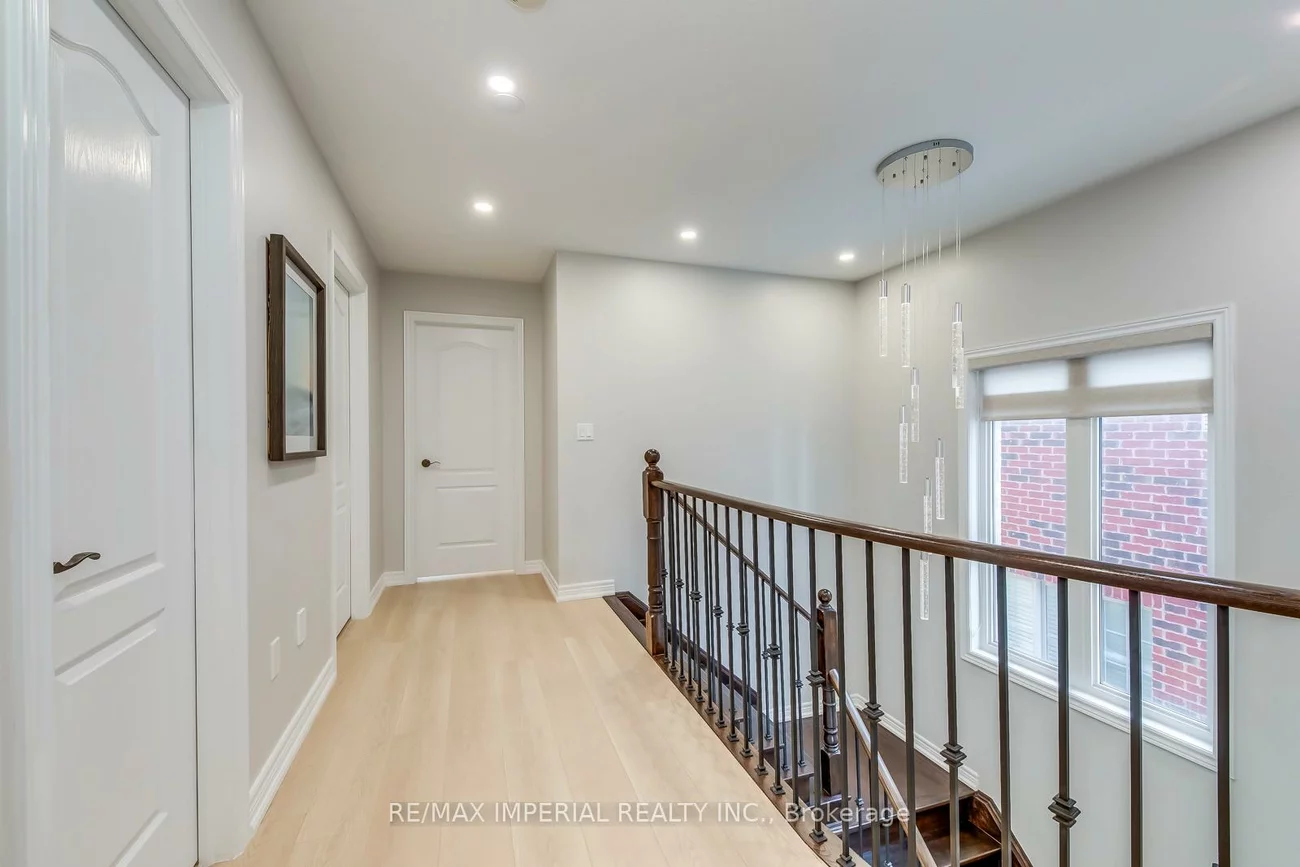 43, Sibella, Vellore Village, Vaughan