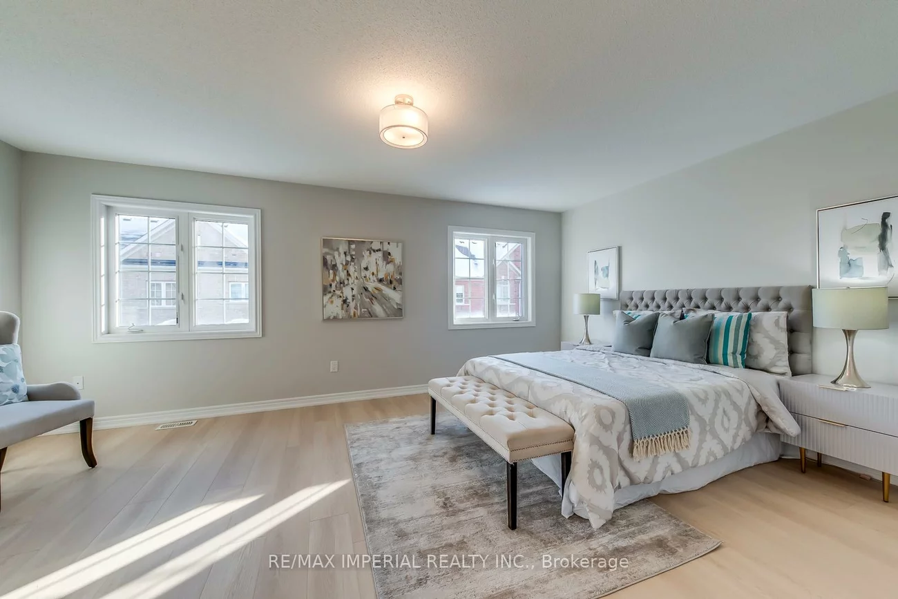 43, Sibella, Vellore Village, Vaughan