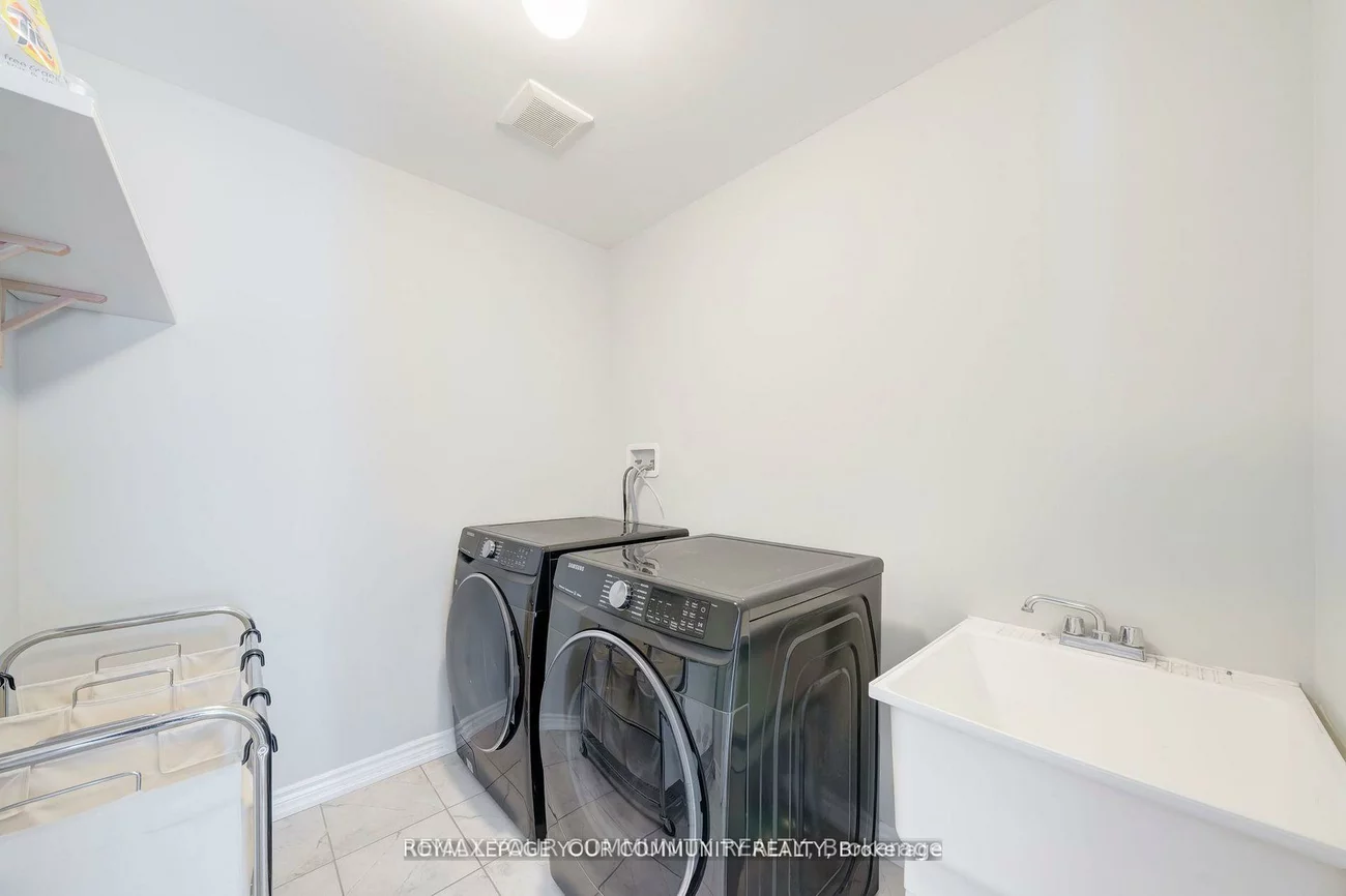 14, Faust, Kleinburg, Vaughan