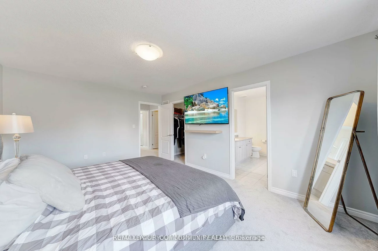 14, Faust, Kleinburg, Vaughan