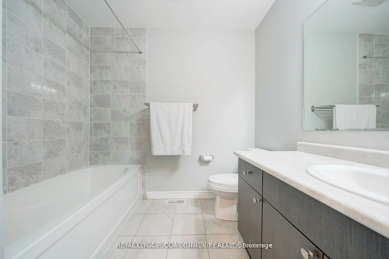 14, Faust, Kleinburg, Vaughan