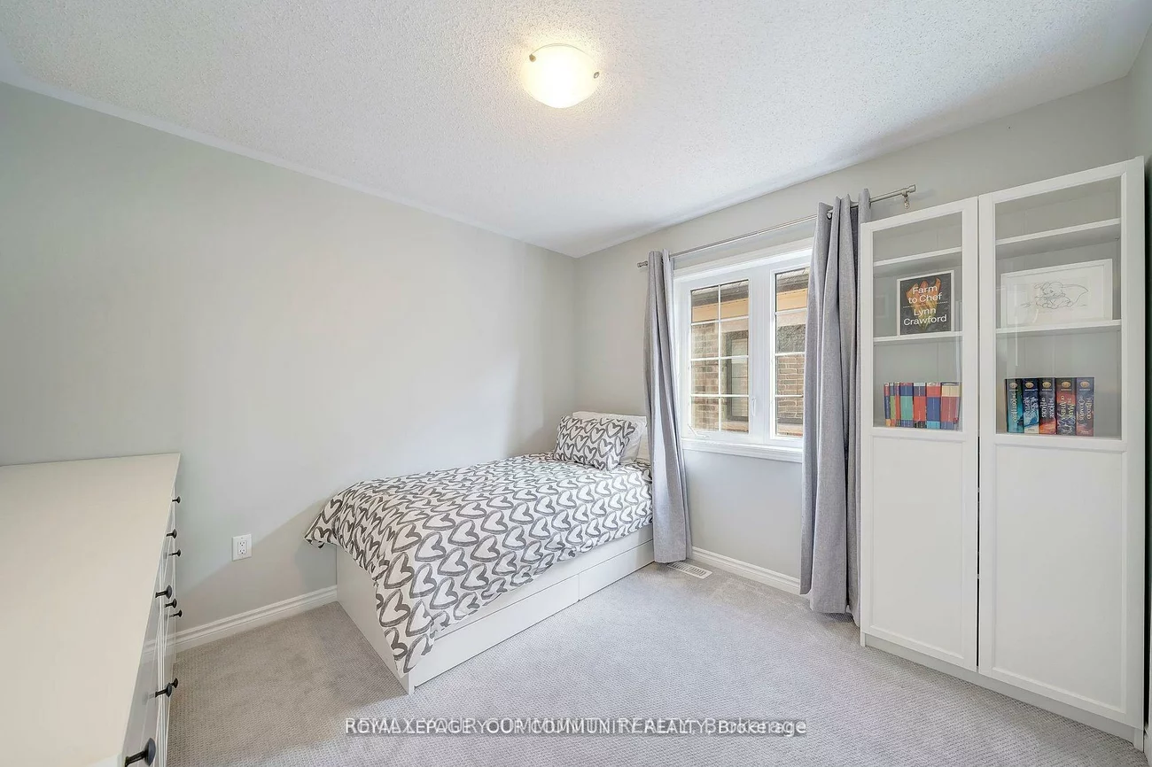 14, Faust, Kleinburg, Vaughan