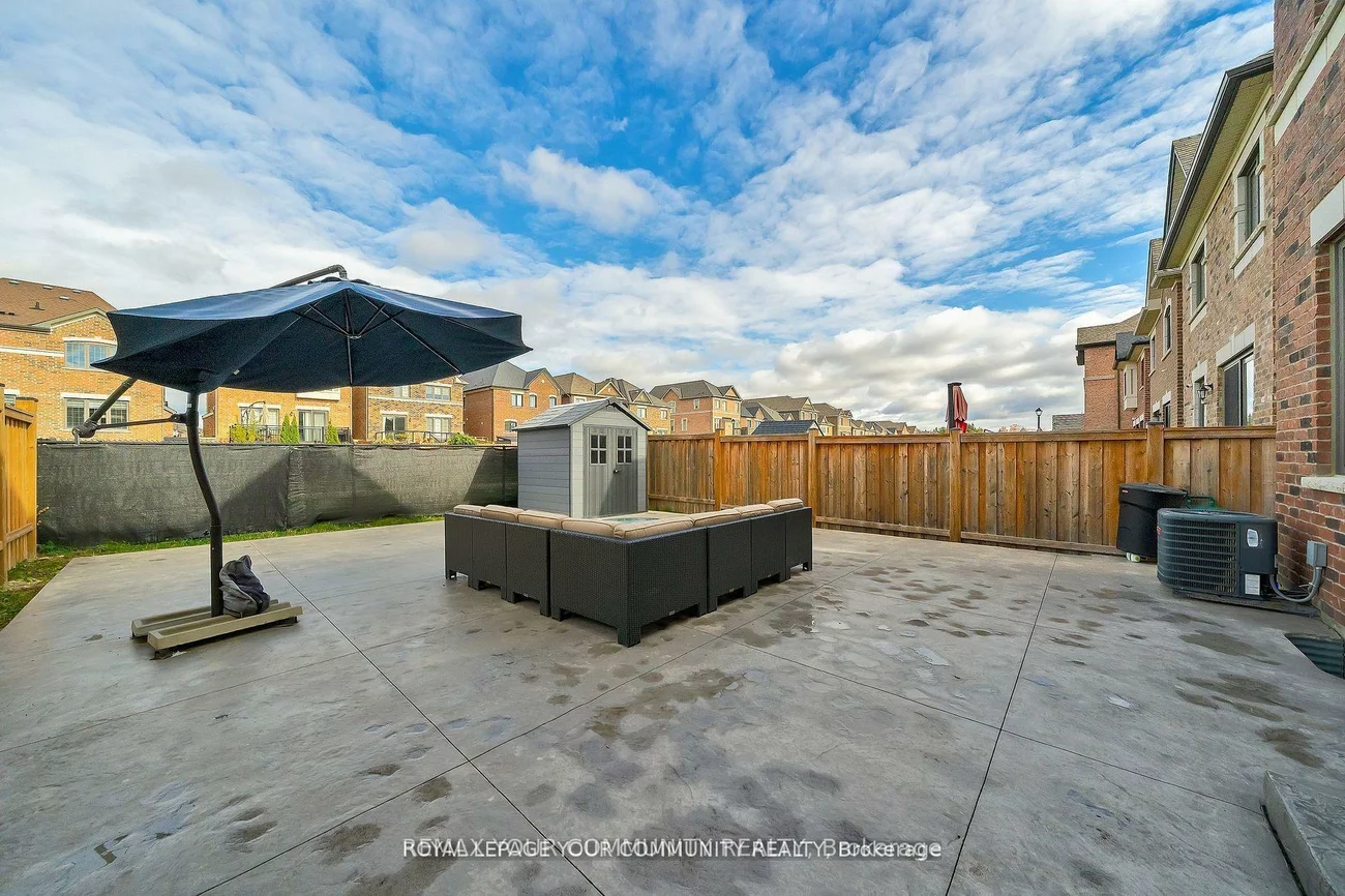 14, Faust, Kleinburg, Vaughan