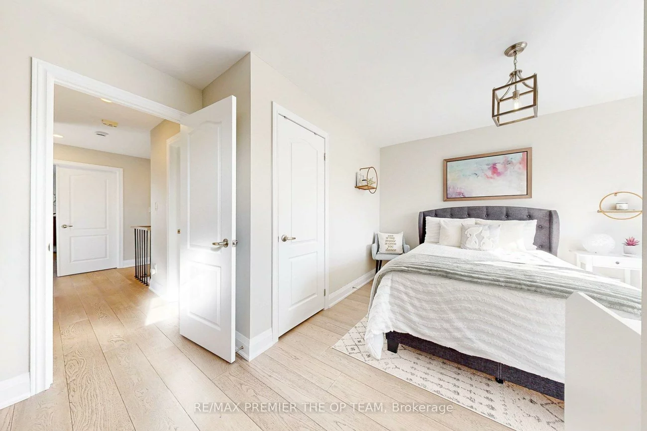 96, Saint Victor, Vellore Village, Vaughan