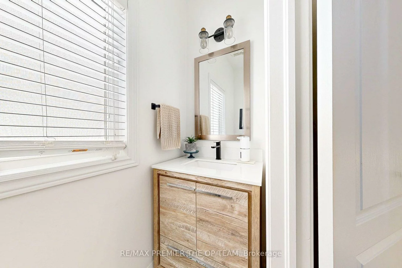 96, Saint Victor, Vellore Village, Vaughan