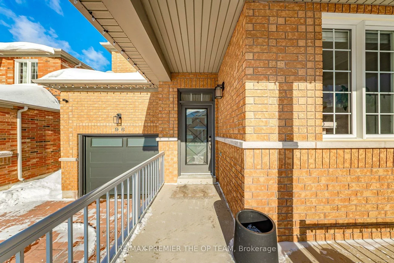 96, Saint Victor, Vellore Village, Vaughan