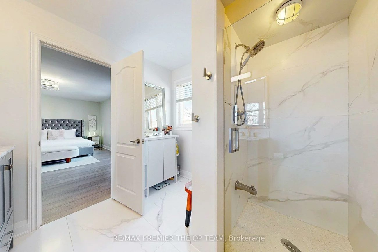 96, Saint Victor, Vellore Village, Vaughan