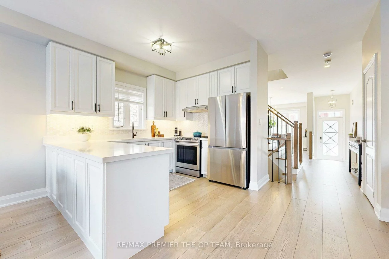 96, Saint Victor, Vellore Village, Vaughan