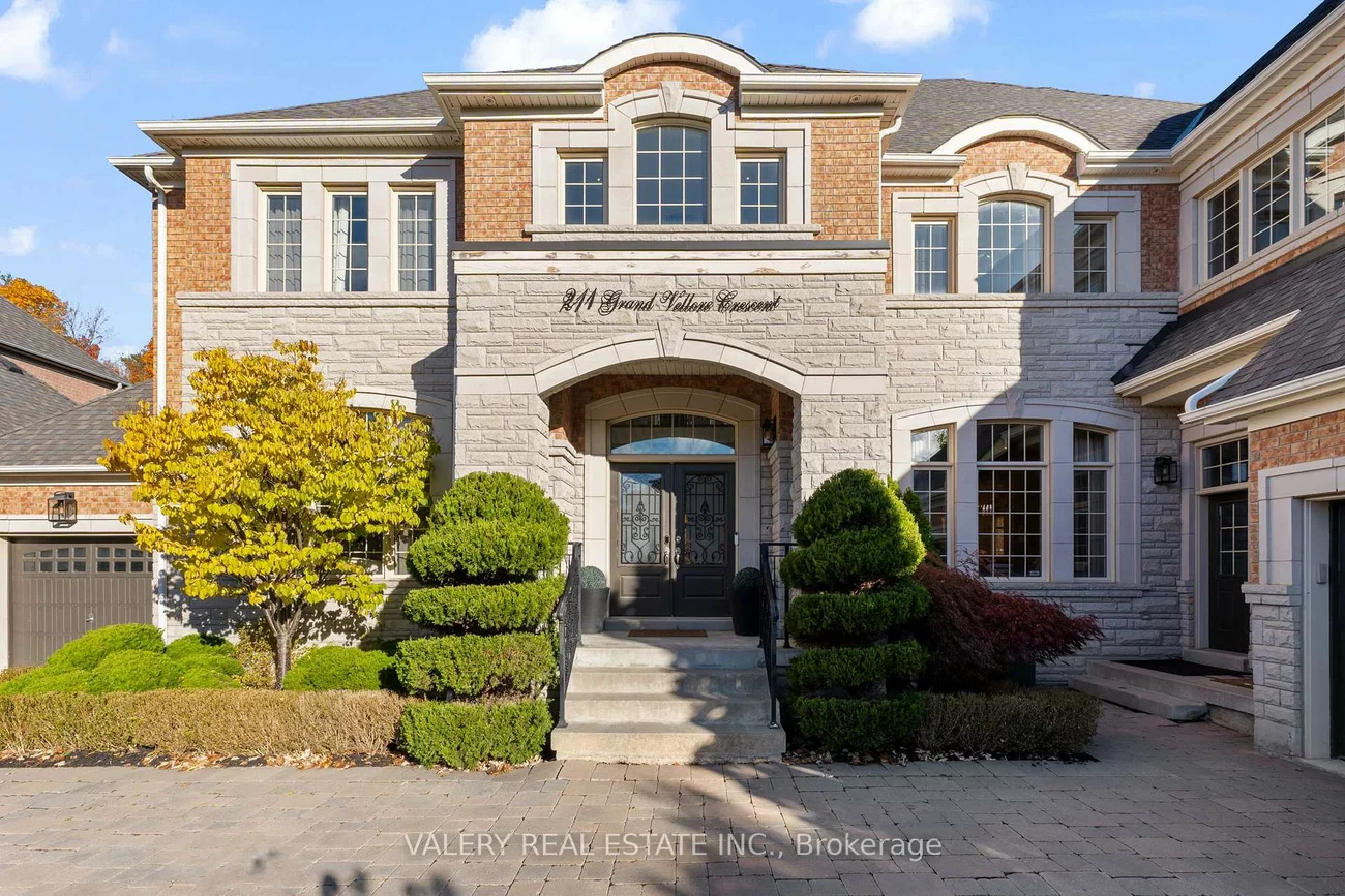 211, Grand Vellore, Vellore Village, Vaughan