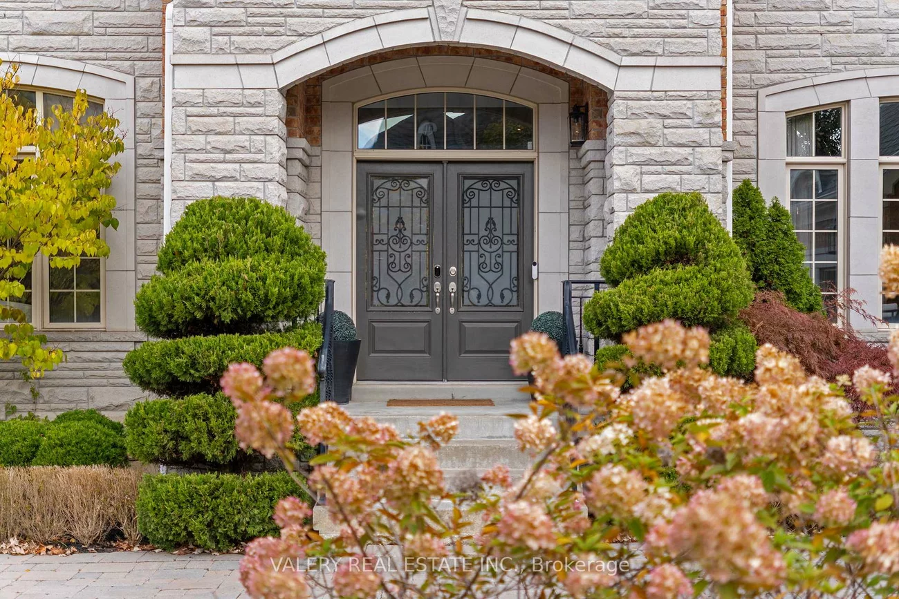 211, Grand Vellore, Vellore Village, Vaughan