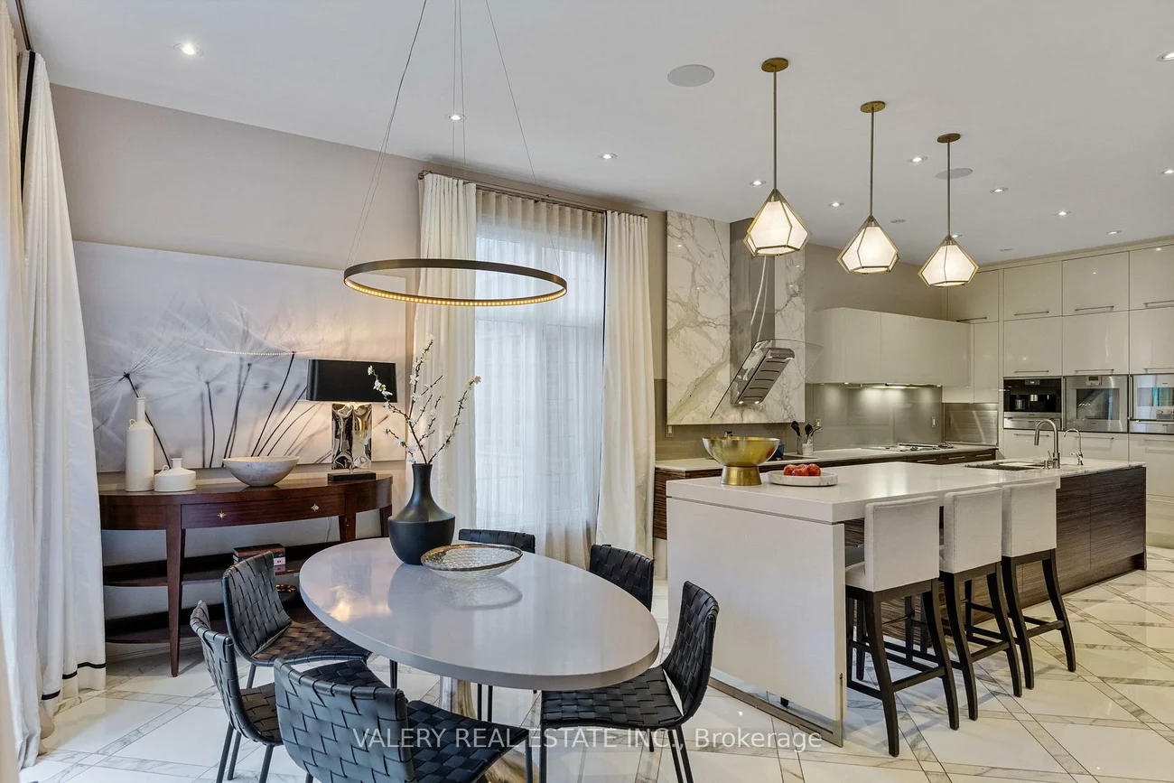 211, Grand Vellore, Vellore Village, Vaughan