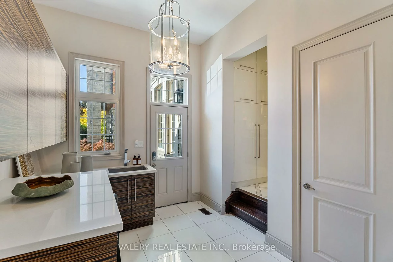 211, Grand Vellore, Vellore Village, Vaughan