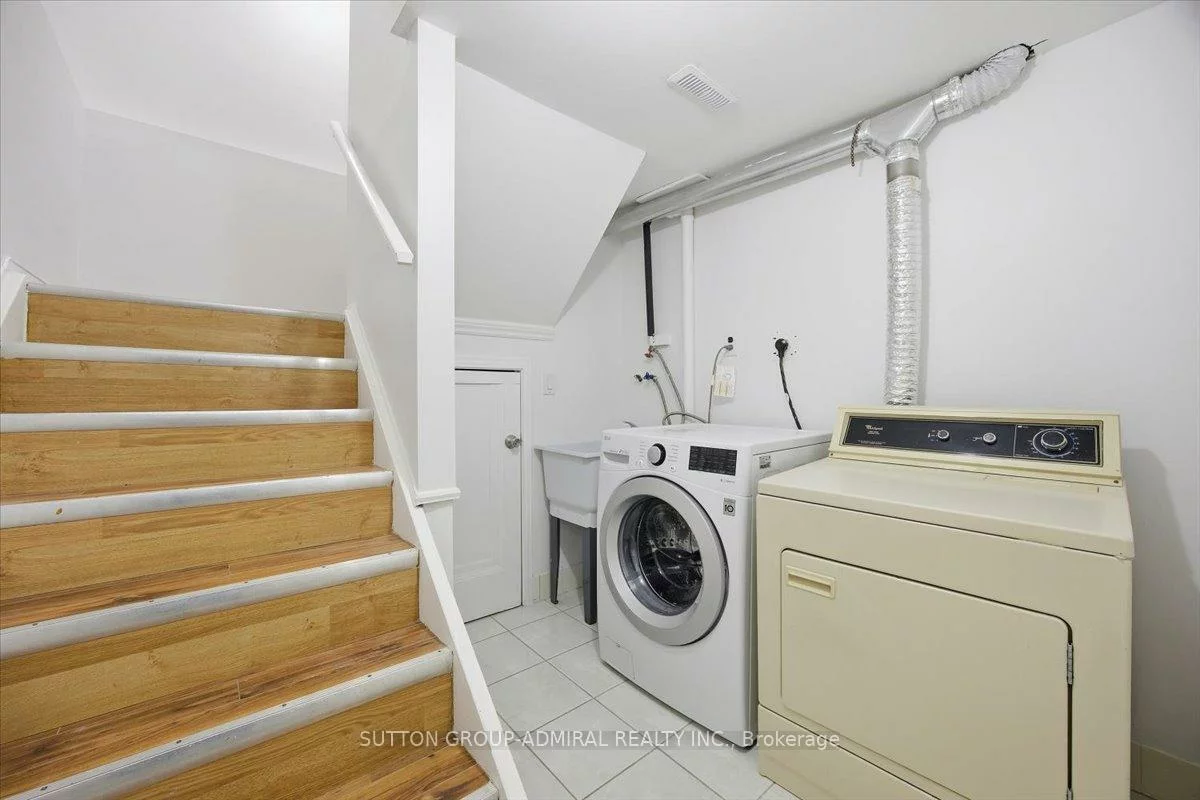 137, Chelwood, Brownridge, Vaughan