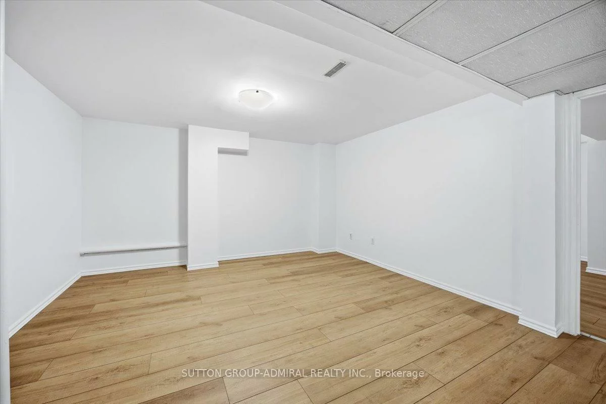 137, Chelwood, Brownridge, Vaughan