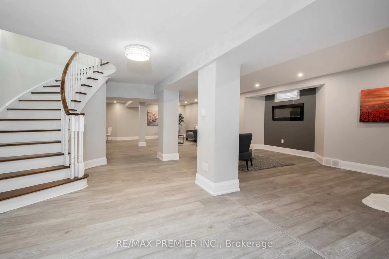 101, Woodgreen, Islington Woods, Vaughan