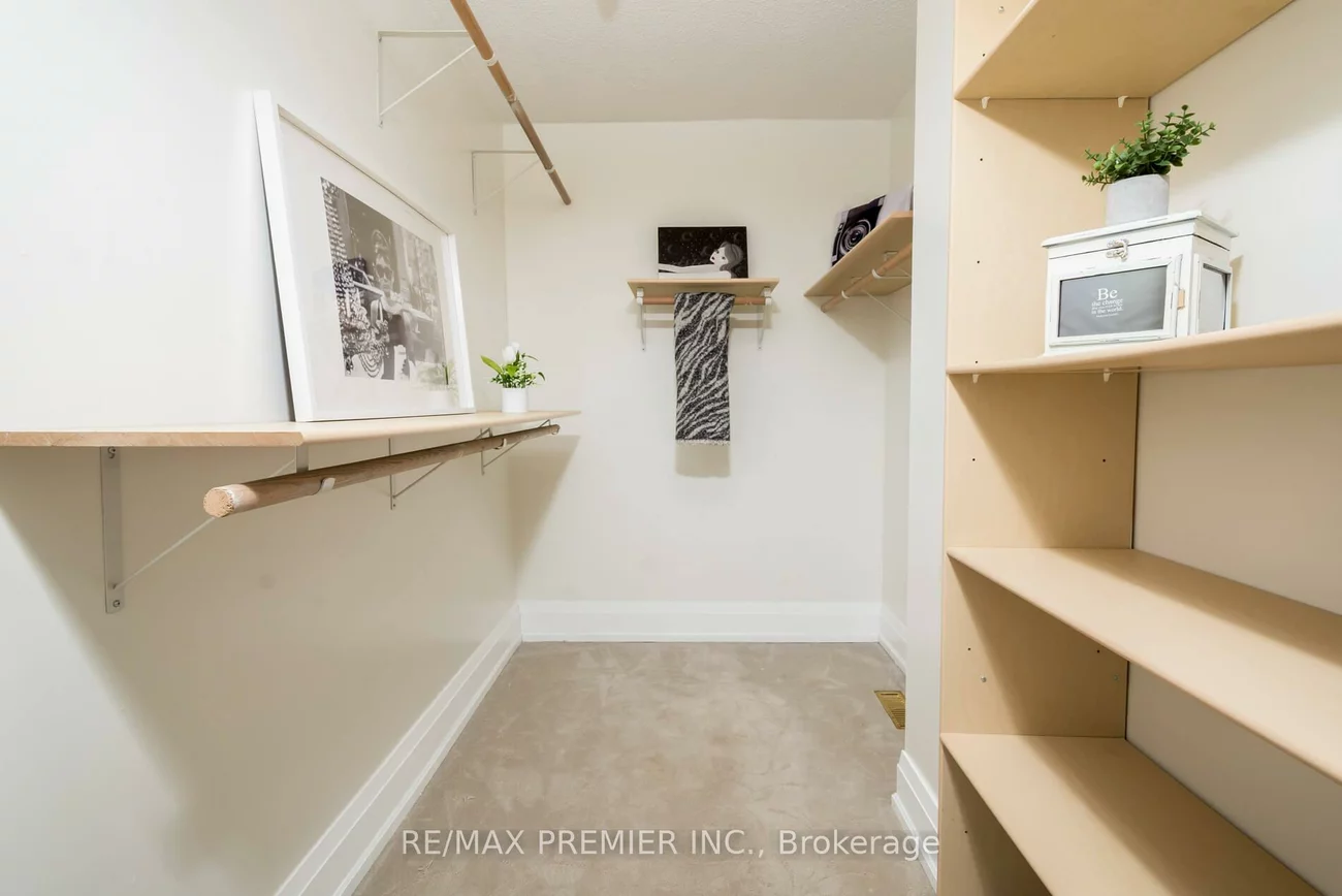 101, Woodgreen, Islington Woods, Vaughan