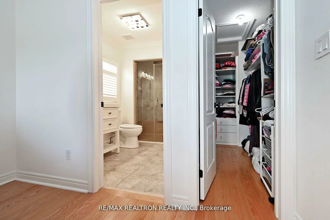 100, Kingsbridge, Beverley Glen, Vaughan