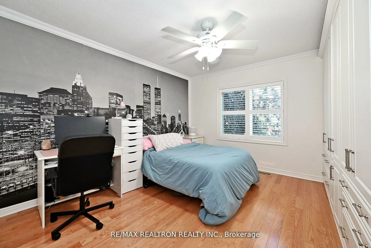 100, Kingsbridge, Beverley Glen, Vaughan