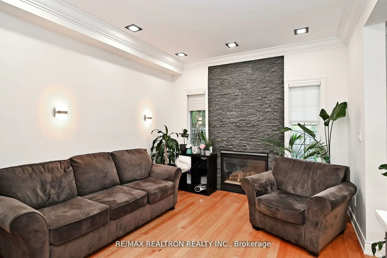 100, Kingsbridge, Beverley Glen, Vaughan