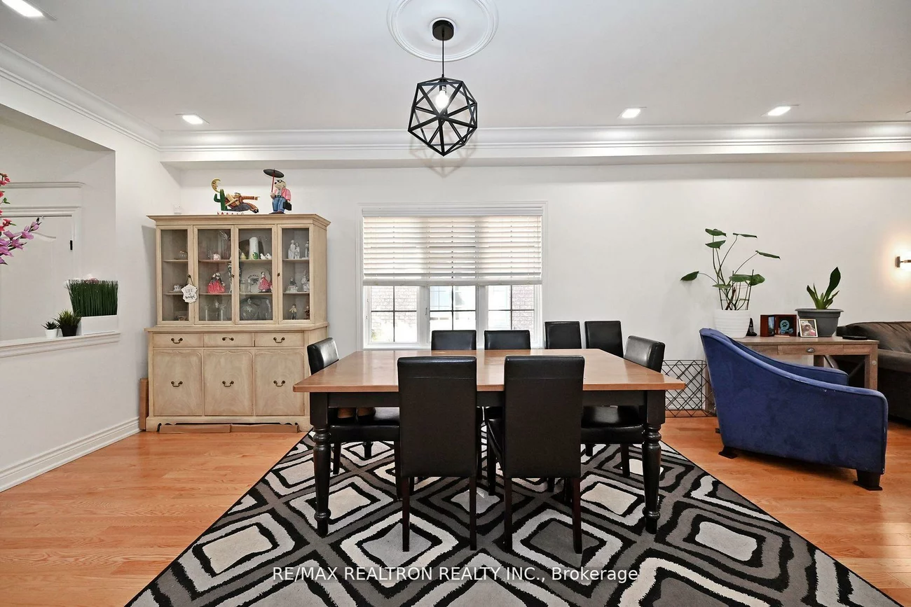 100, Kingsbridge, Beverley Glen, Vaughan