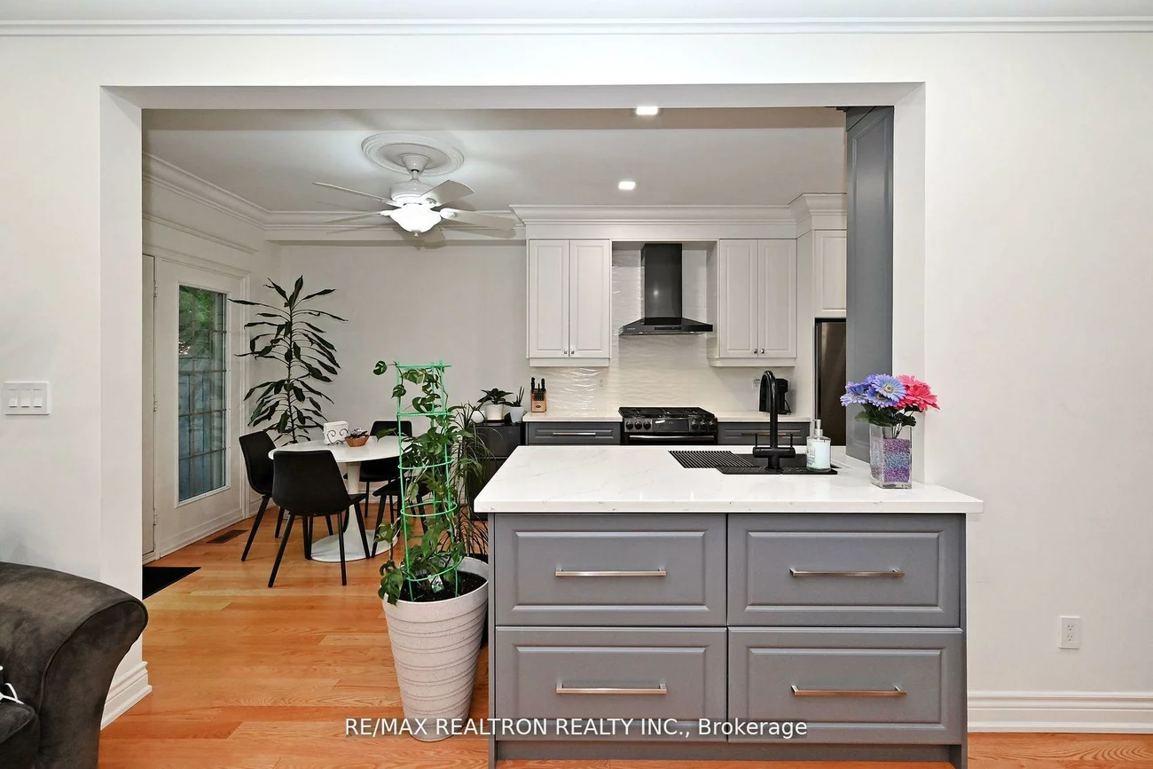 100, Kingsbridge, Beverley Glen, Vaughan