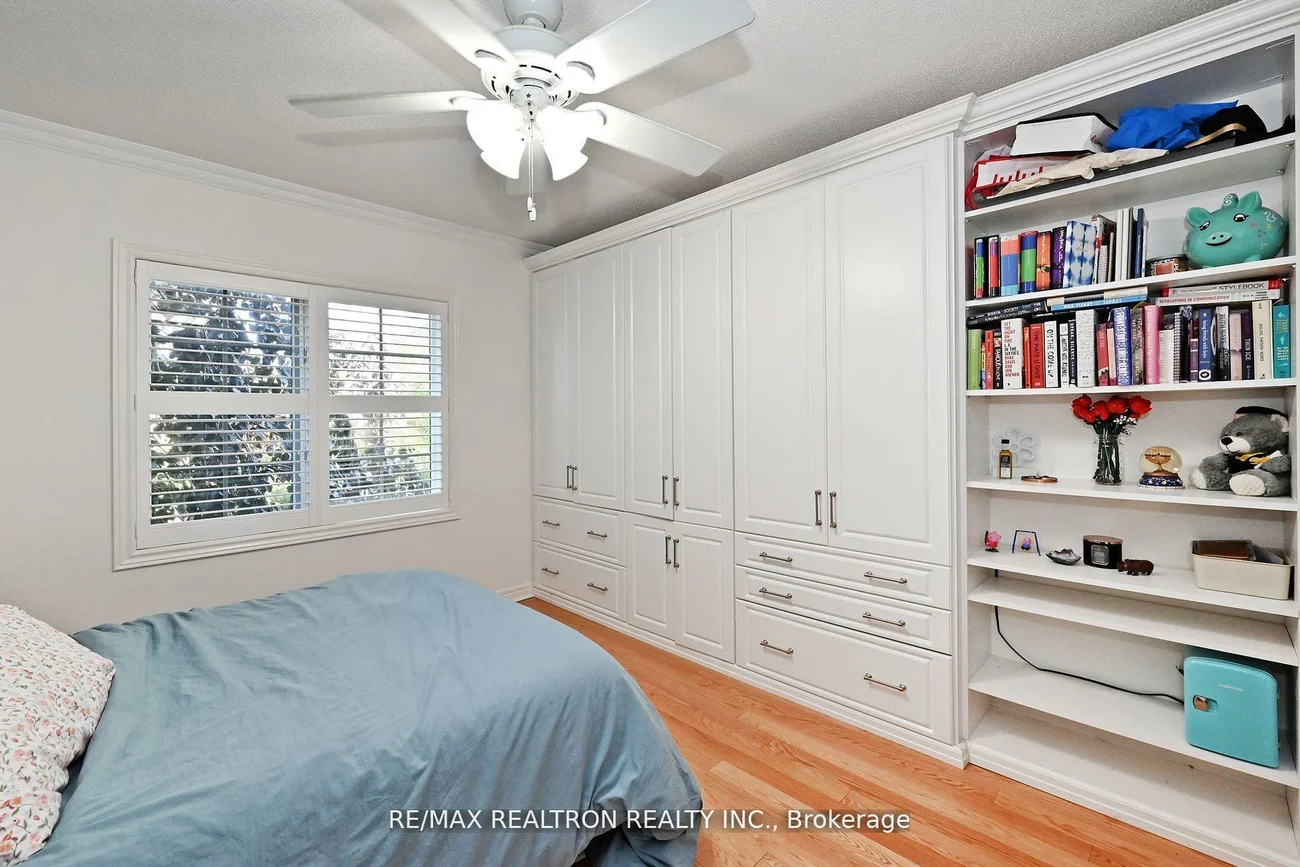 100, Kingsbridge, Beverley Glen, Vaughan