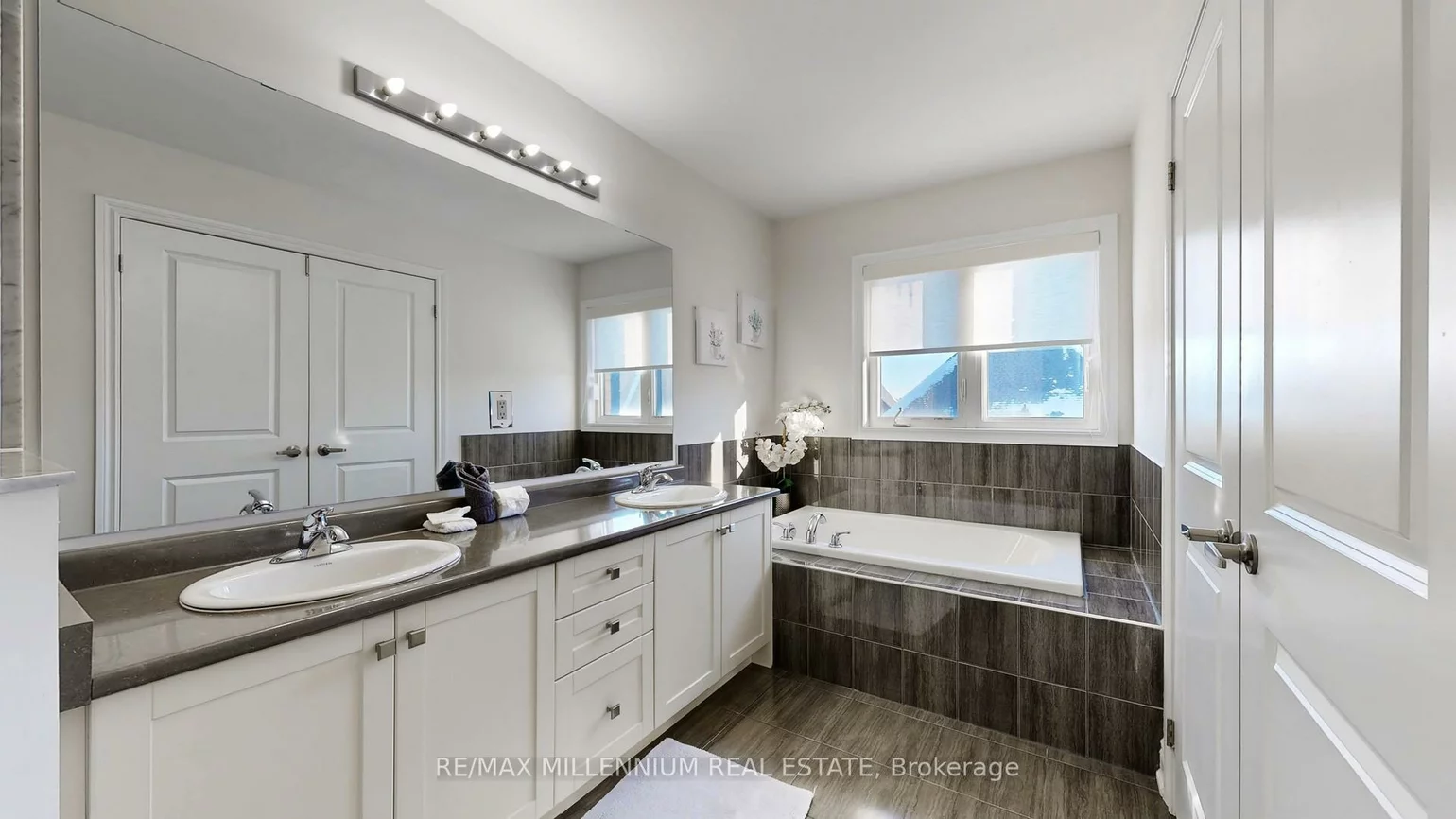 53, Zenith, Kleinburg, Vaughan