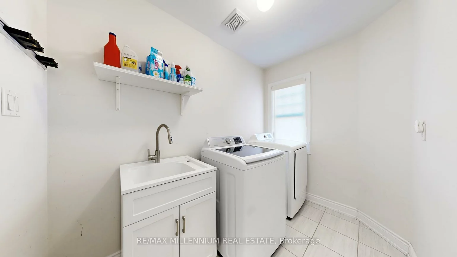 53, Zenith, Kleinburg, Vaughan