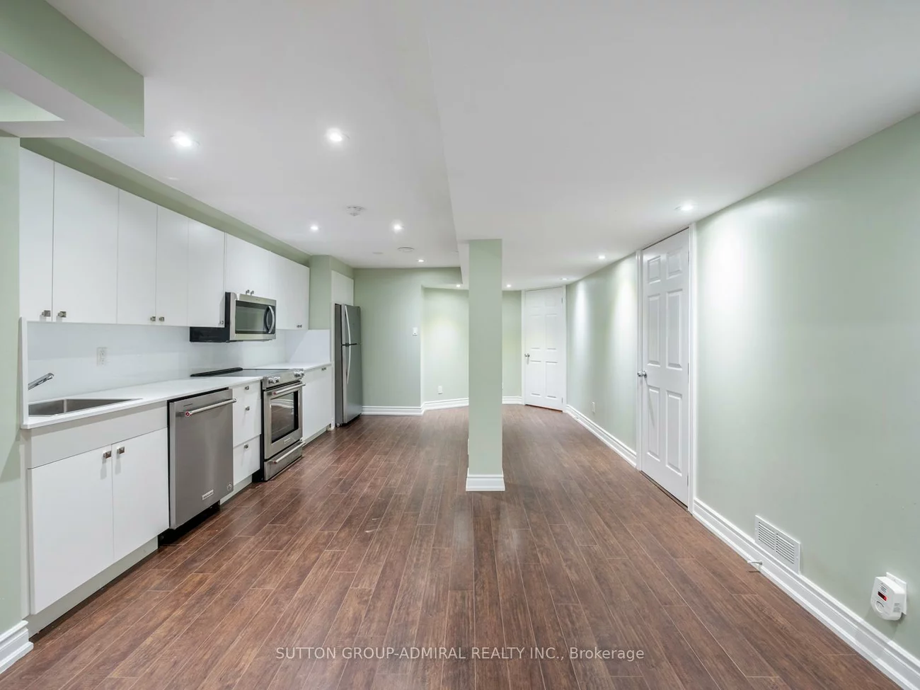 172, Kingsview, Vellore Village, Vaughan