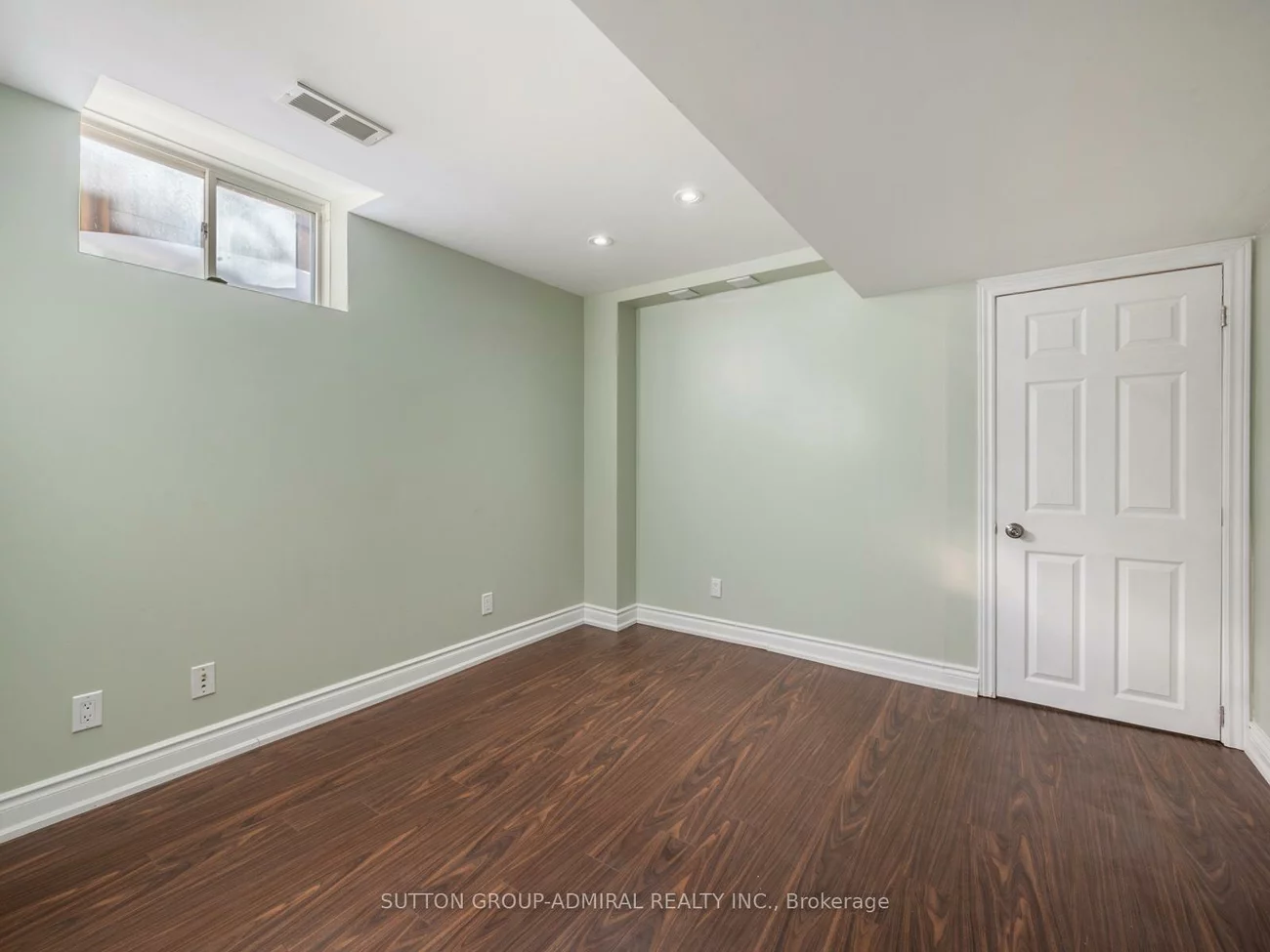 172, Kingsview, Vellore Village, Vaughan