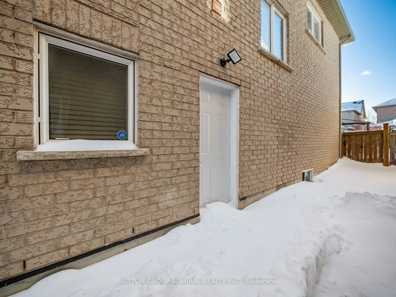 172, Kingsview, Vellore Village, Vaughan