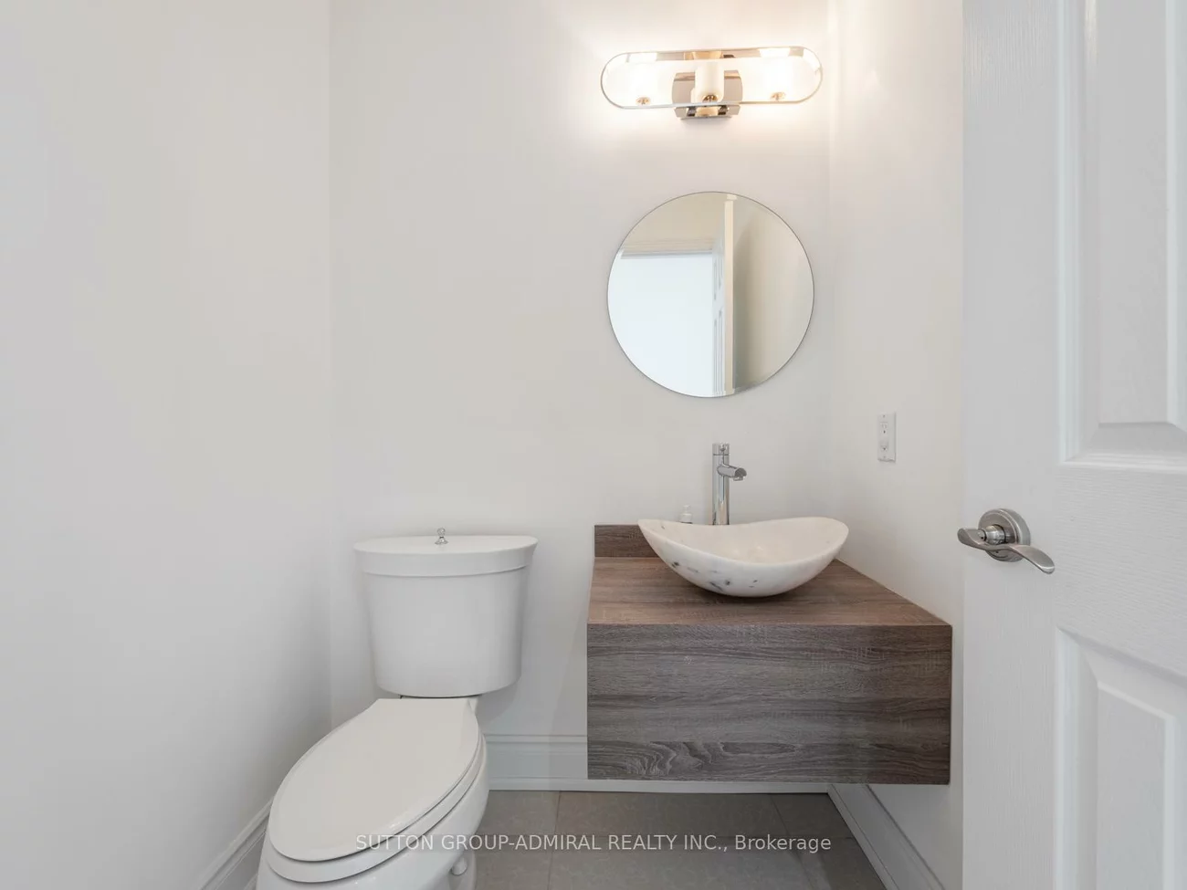 172, Kingsview, Vellore Village, Vaughan