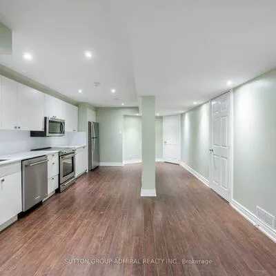 172, Kingsview, Vellore Village, Vaughan