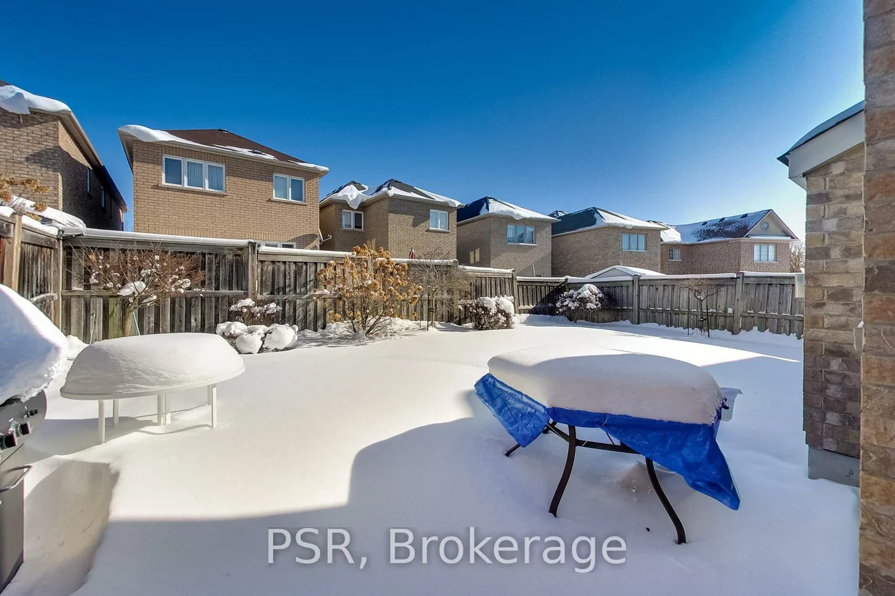 9, White Beach, Patterson, Vaughan