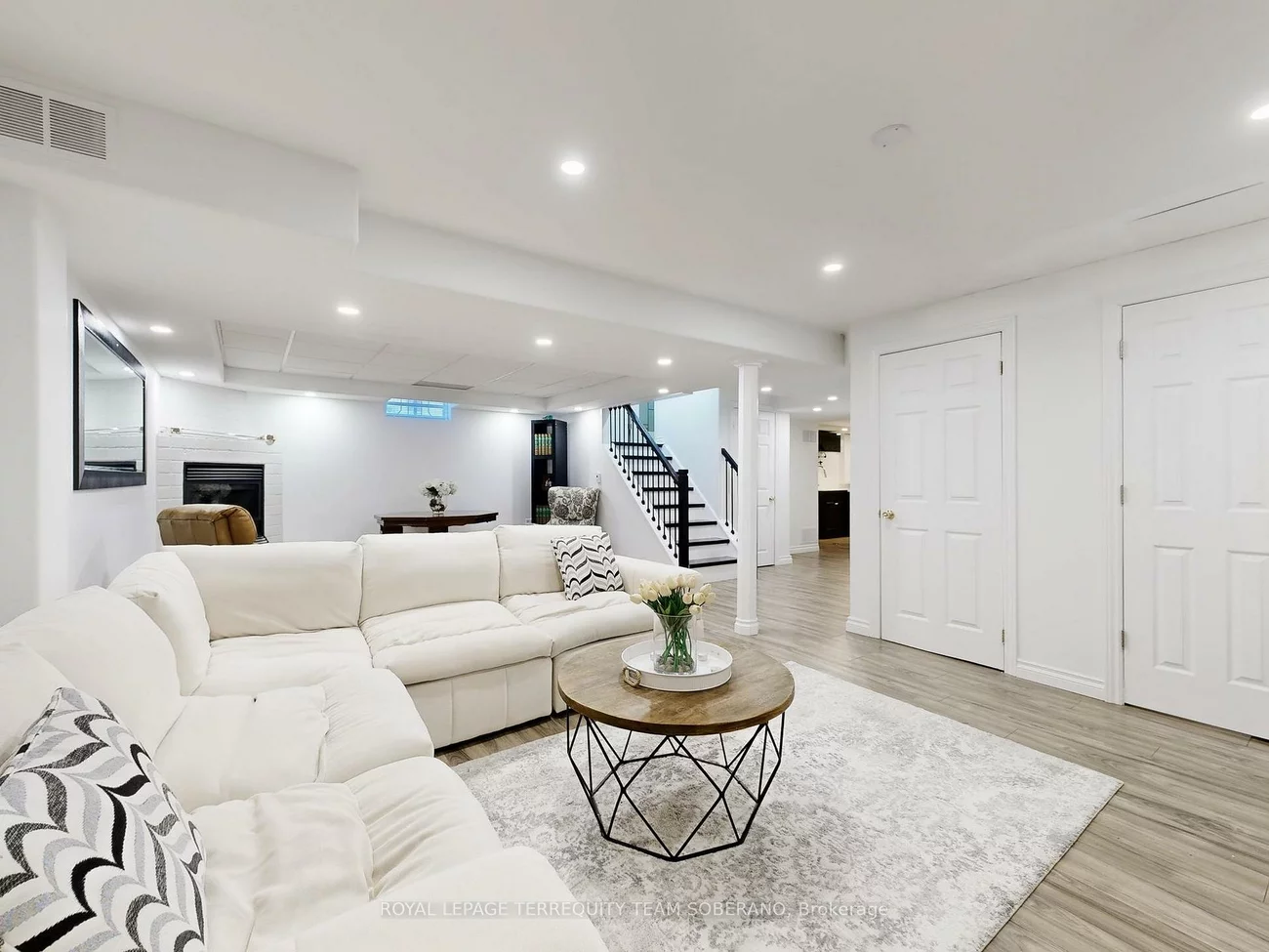 121, Adventure, Vellore Village, Vaughan