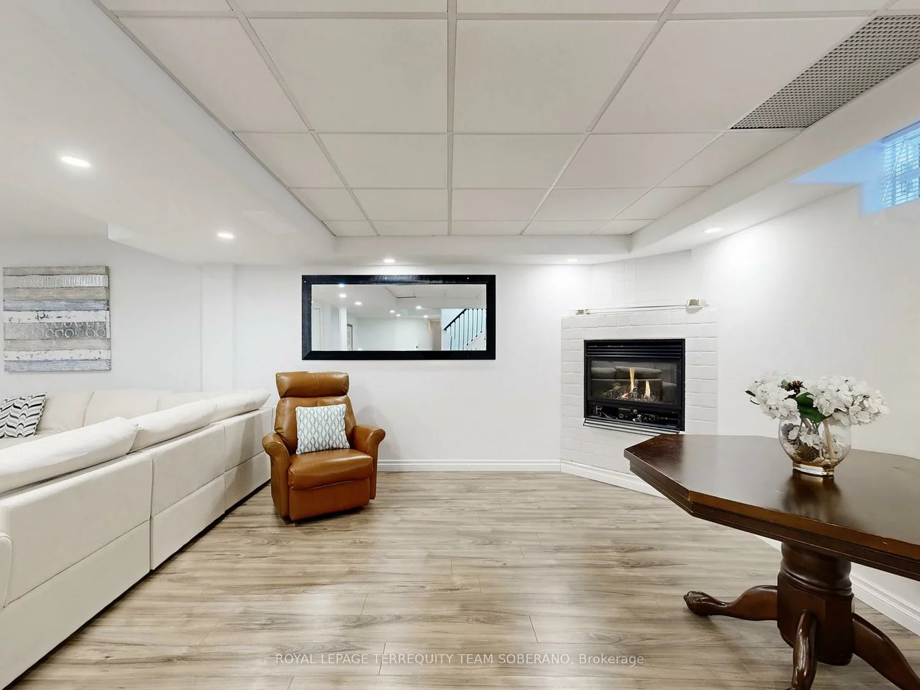 121, Adventure, Vellore Village, Vaughan