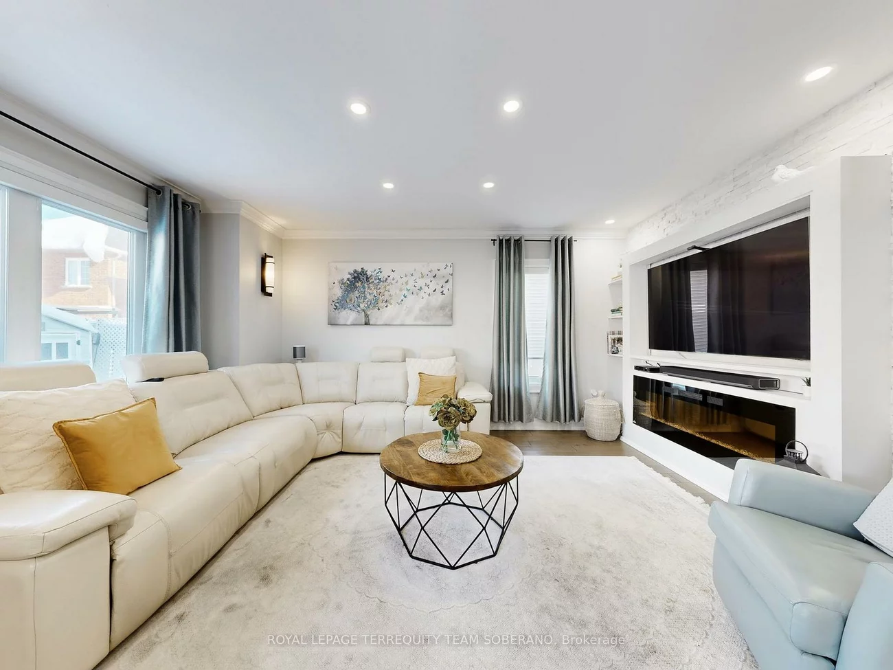 121, Adventure, Vellore Village, Vaughan