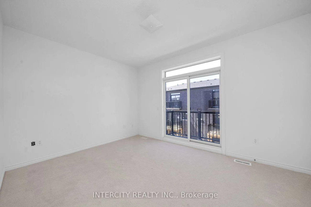 8, Radisson, Elder Mills, Vaughan